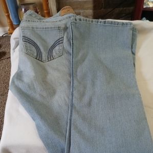 Light Bootcut Jeans